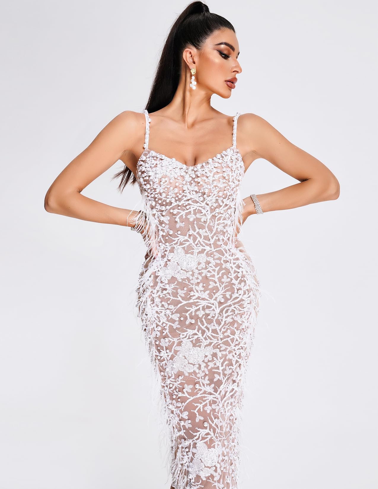 Foto 2 | Vestido Bella Barnett, Moderno, Con Plumas, Lentejuelas Y Flecos De Perlas - Venta Internacional.
