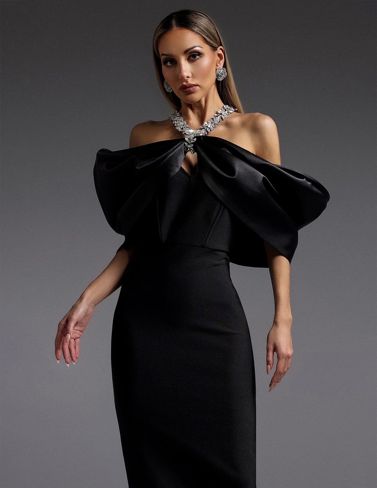 Foto 7 pulgar | Vestido Bella Barnett Negro Con Hombros Descubiertos Y Mangas De Lazo Extragrandes - Venta Internacional.