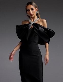 Foto 6 | Vestido Bella Barnett Negro Con Hombros Descubiertos Y Mangas De Lazo Extragrandes - Venta Internacional.