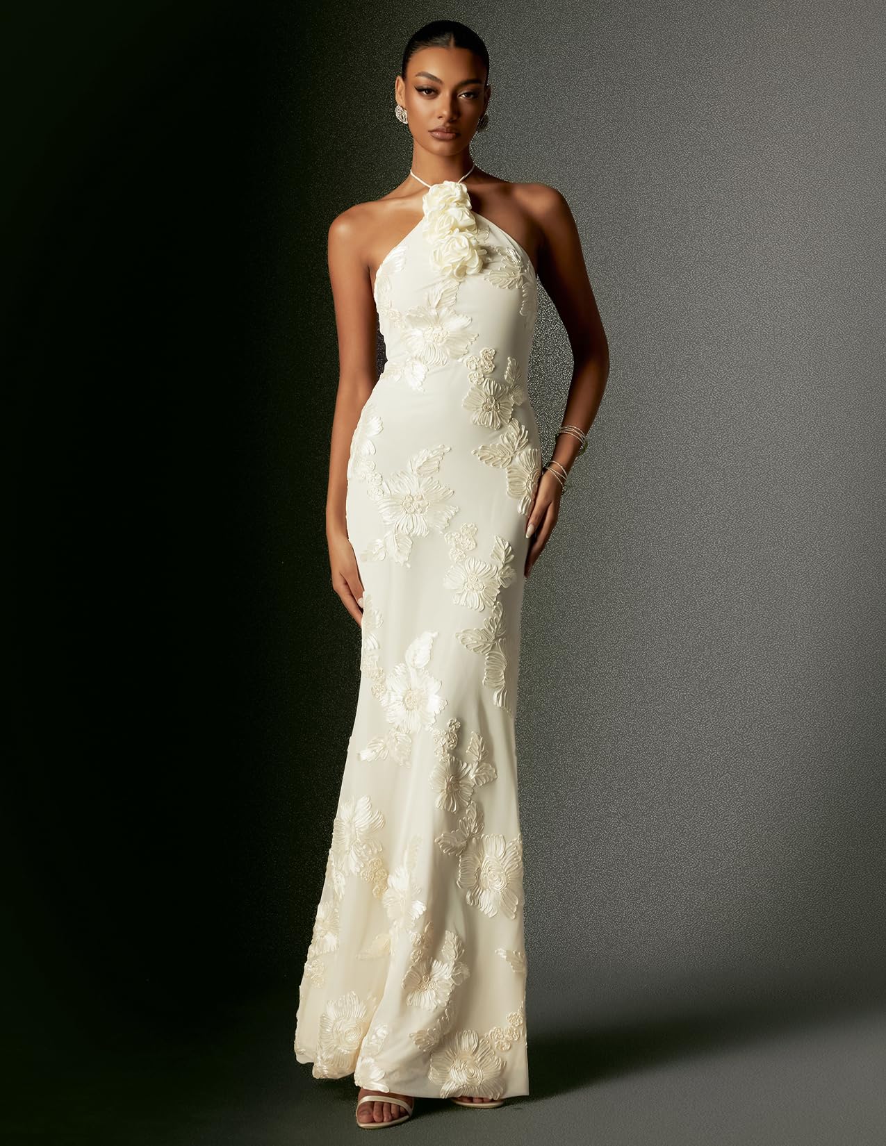 Foto 3 pulgar | Vestido Bella Barnett Con Bordado Blanco, Halter, Maxi Bodycon Para Mujer - Venta Internacional.