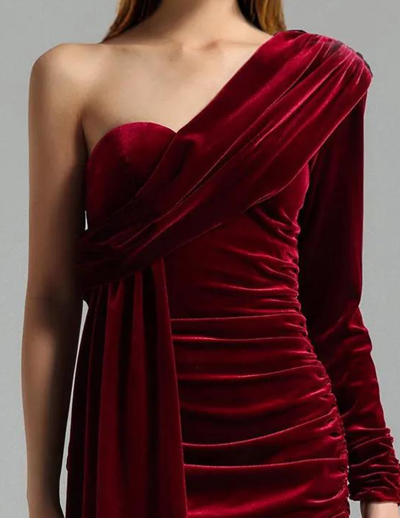 Foto 6 pulgar | Vestido Ajustado Plisado De Terciopelo Con Un Solo Hombro De Bella Barnett, Rojo - Venta Internacional.