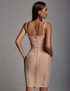 Foto 4 | Vestido Bella Barnett, Sexy, Vendaje, Corsé, Cuello En V, Sin Espalda - Venta Internacional.
