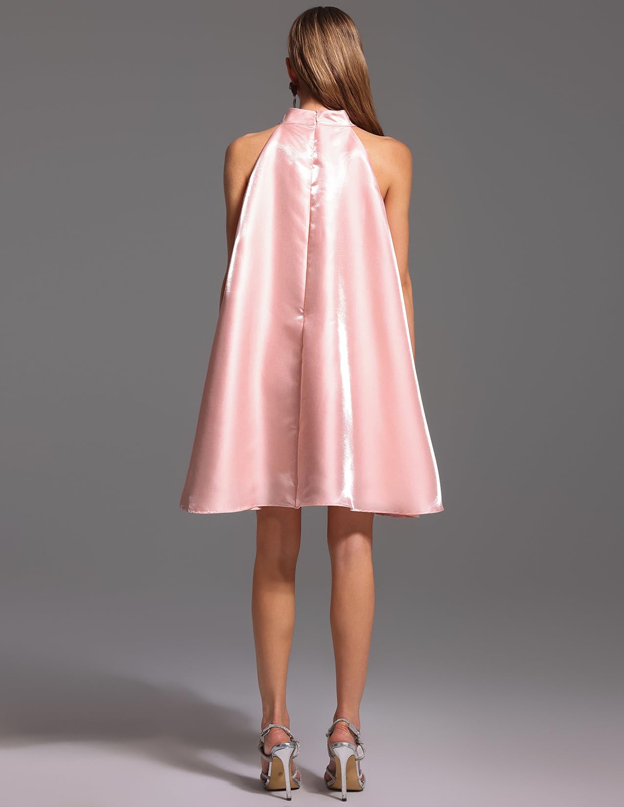 Foto 4 | Vestido Bella Barnett Dreamy Halter Rosa Con Cristales Florales Satinados - Venta Internacional.