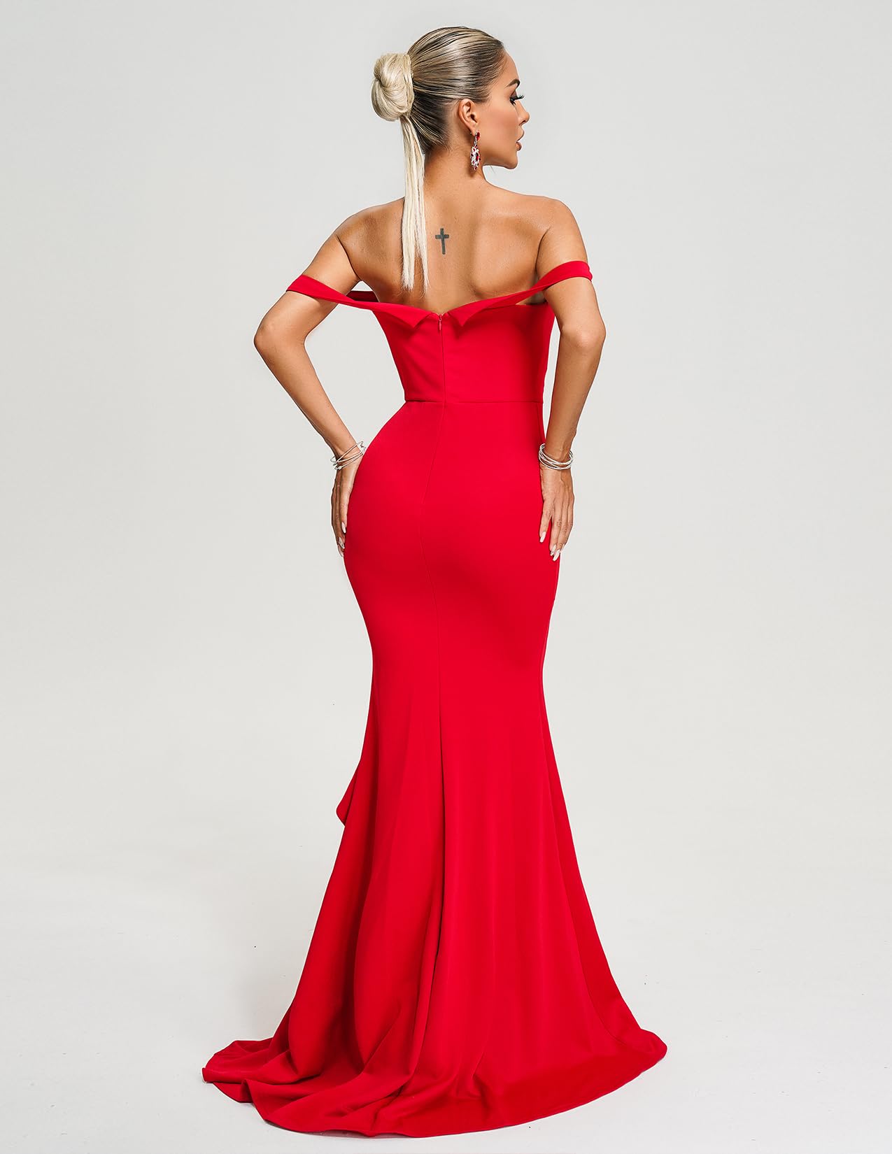 Foto 5 pulgar | Vestido Bella Barnett Flower Con Hombros Descubiertos Y Volantes Largos, Rojo - Venta Internacional.