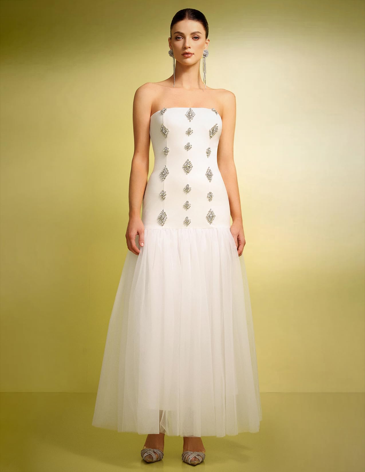Foto 3 pulgar | Vestido Bella Barnett Blanco Sin Mangas En Tubo Y Malla Diamantada De Tul - Venta Internacional.