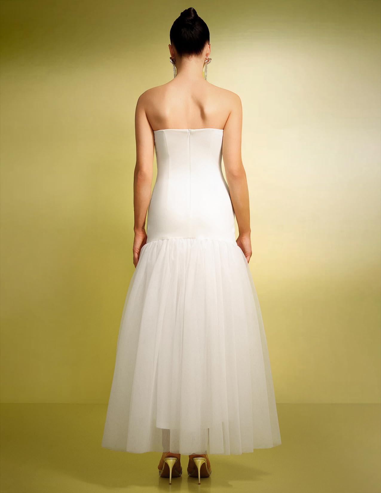 Foto 4 pulgar | Vestido Bella Barnett Blanco Sin Mangas En Tubo Y Malla Diamantada De Tul - Venta Internacional.
