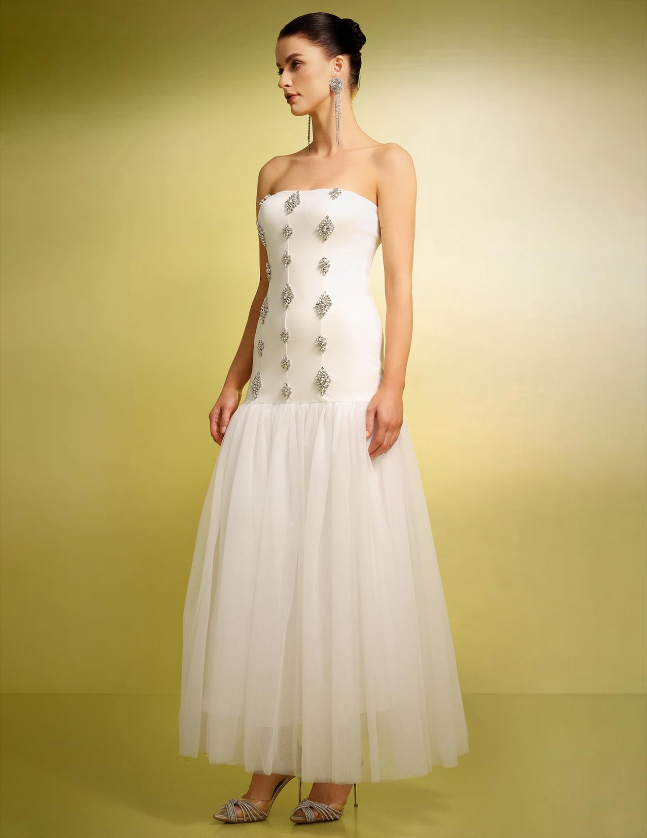 Foto 5 pulgar | Vestido Bella Barnett Blanco Sin Mangas En Tubo Y Malla Diamantada De Tul - Venta Internacional.
