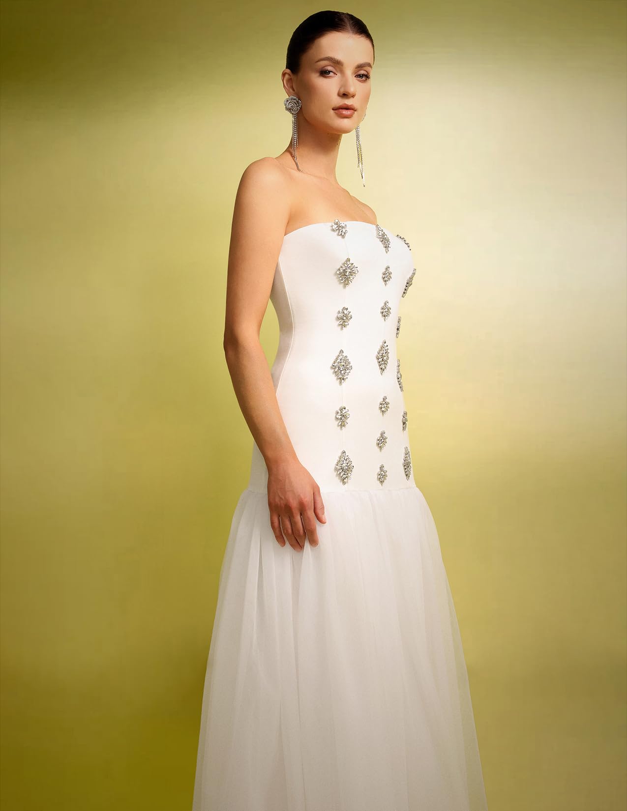 Foto 7 pulgar | Vestido Bella Barnett Blanco Sin Mangas En Tubo Y Malla Diamantada De Tul - Venta Internacional.