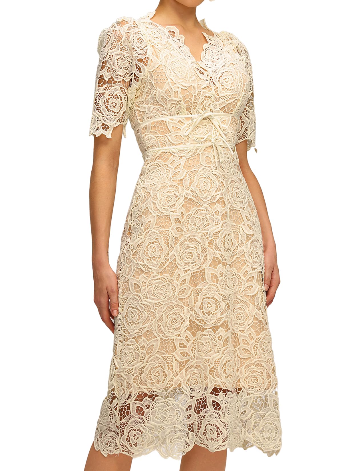 Foto 1 | Vestido Tsukko Beige De Manga Corta Con Bordado De Flores Y Cuello En V - Venta Internacional.