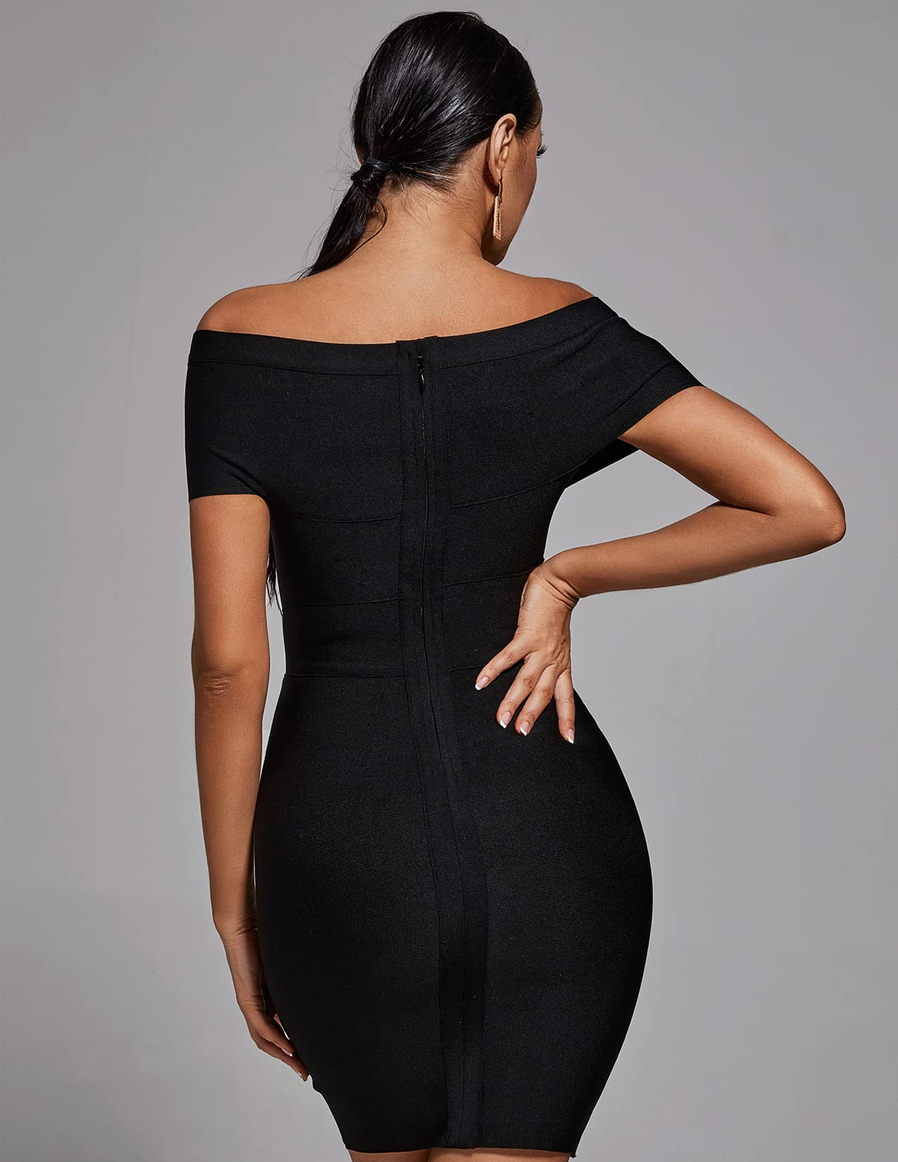Foto 4 pulgar | Vestido Bella Barnett Con Hombros Descubiertos, Vendaje Negro, Mini - Venta Internacional.