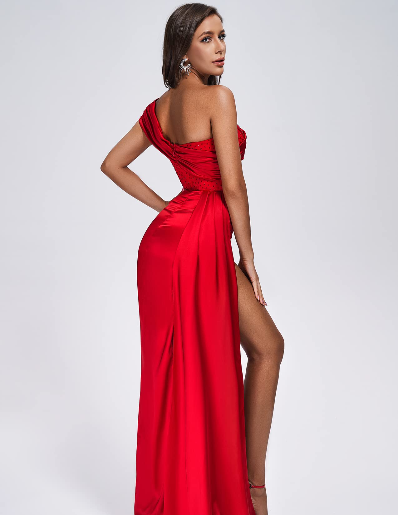 Foto 6 pulgar | Vestido Largo Bella Barnett Diamomate Con Corsé Rojo Satinado Para Mujer - Venta Internacional.