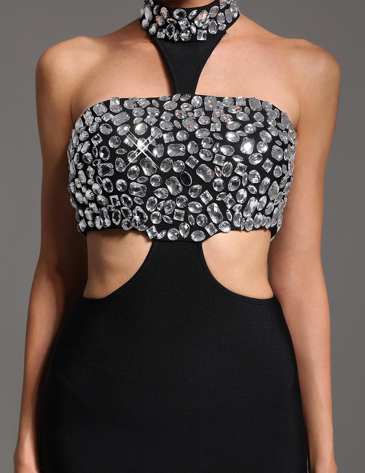 Foto 6 pulgar | Vestido Bella Barnett Opulent Halter Adornado Con Escote Negro - Venta Internacional.