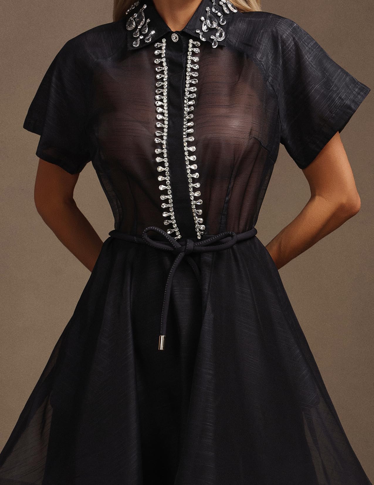 Foto 6 | Vestido Tsukko Sofisticado De Manga Corta Con Panel Transparente Negro - Venta Internacional.