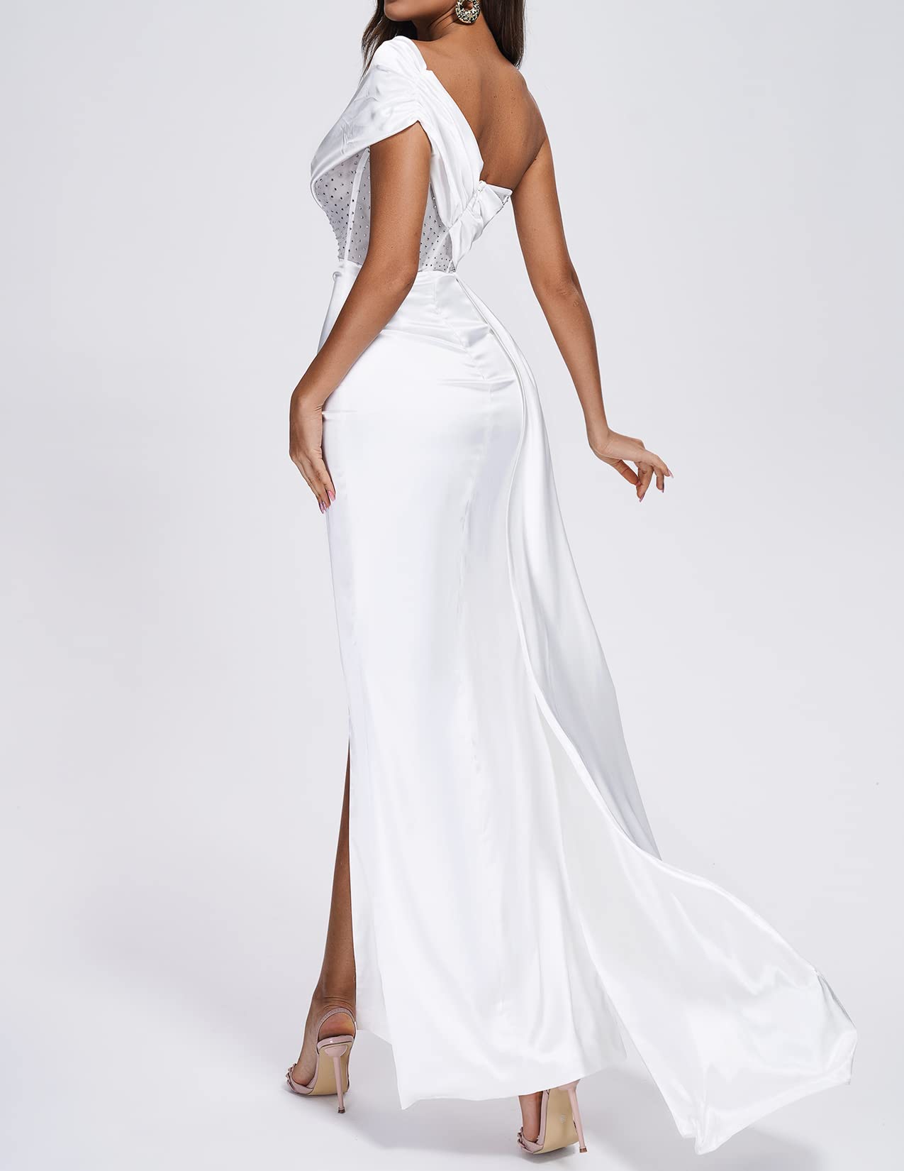 Foto 4 pulgar | Vestido Largo Bella Barnett Diamomate Con Corsé Blanco Satinado - Venta Internacional.