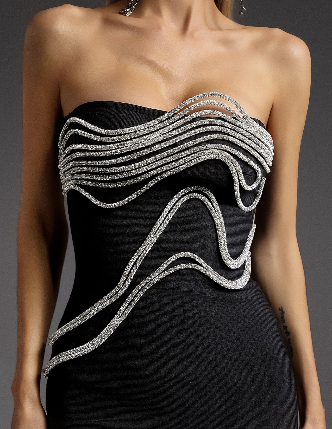 Foto 5 | Vestido De Fiesta Bella Barnett Splendid Negro Sin Tirantes - Venta Internacional.