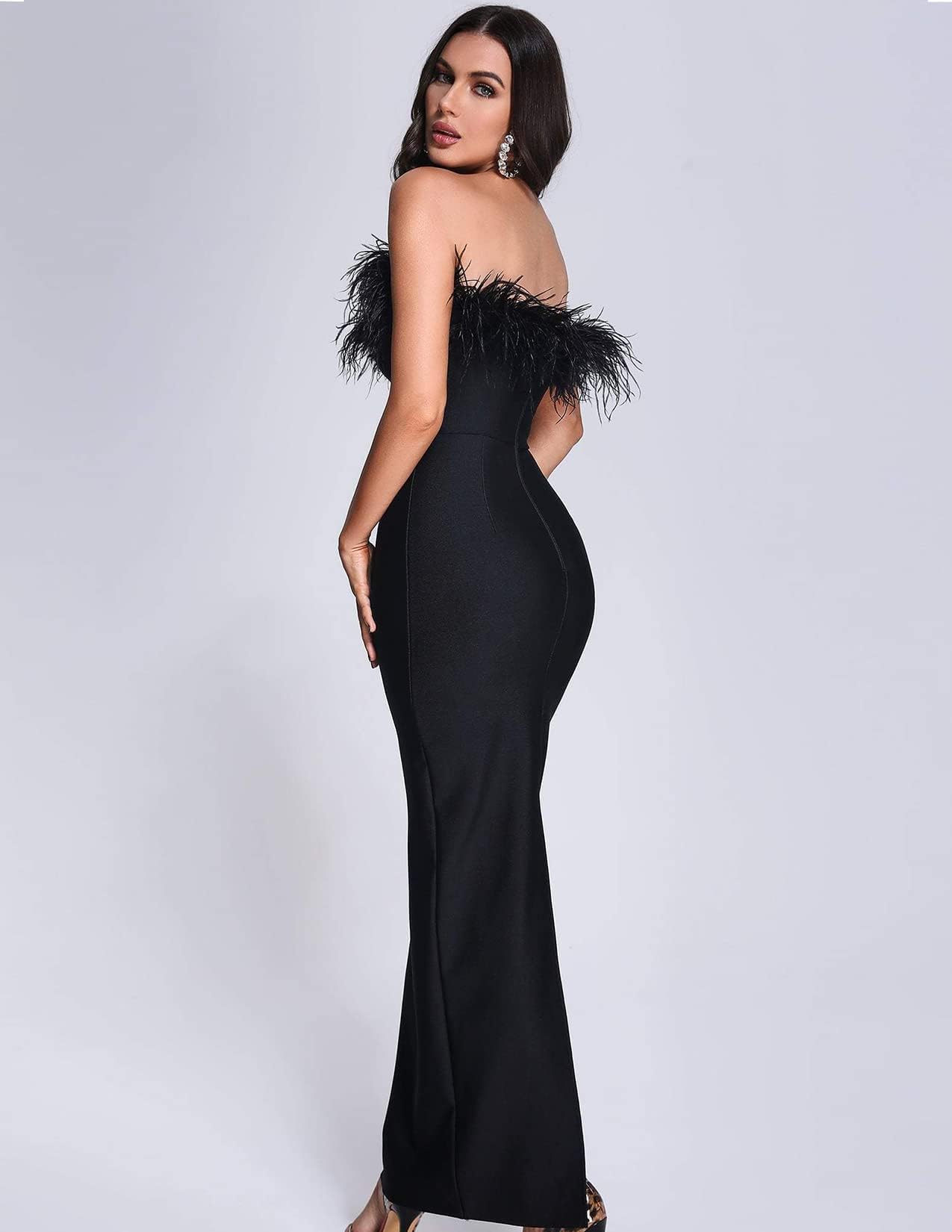 Foto 5 pulgar | Vestido Largo Bella Barnett De Plumas Negras Para Mujer, Talla S - Venta Internacional.