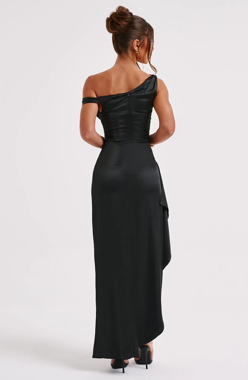 Foto 3 pulgar | Vestido De Noche Lphirkut De Satén Con Hombros Descubiertos Para Mujer, Negro - Venta Internacional.