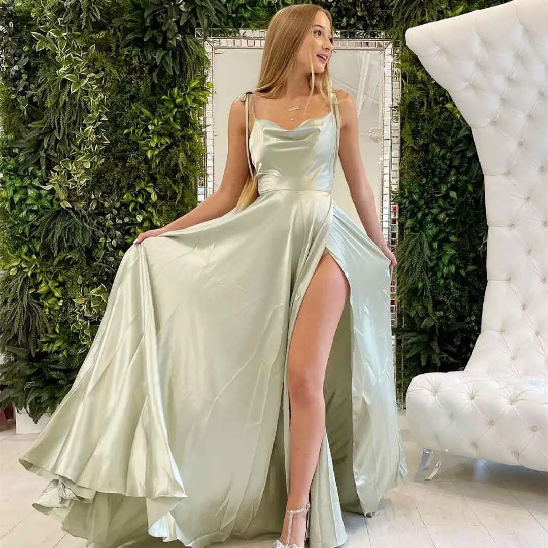 Foto 7 | Vestido De Fiesta Monvelli De Satén Con Cuello Vuelto Sin Espalda Y Abertura En Color Ciruela - Venta Internacional.