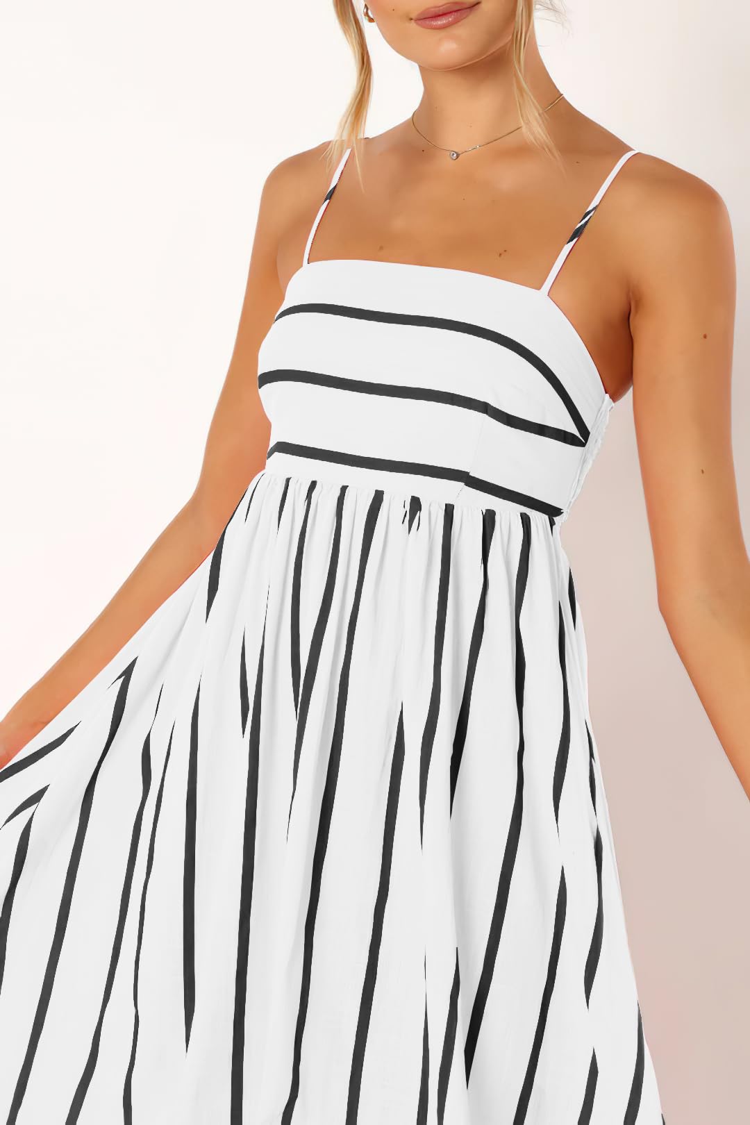Foto 7 | Vestido Largo Chouyatou Para Mujer, A Rayas, Espalda Fruncida, Negro Y Blanco - Venta Internacional.