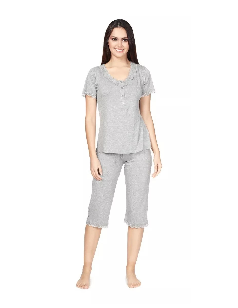 Foto 1 | Pijama De Manga Corta Y Pantalones Capri, Cuello V Y Encaje Color Gris
