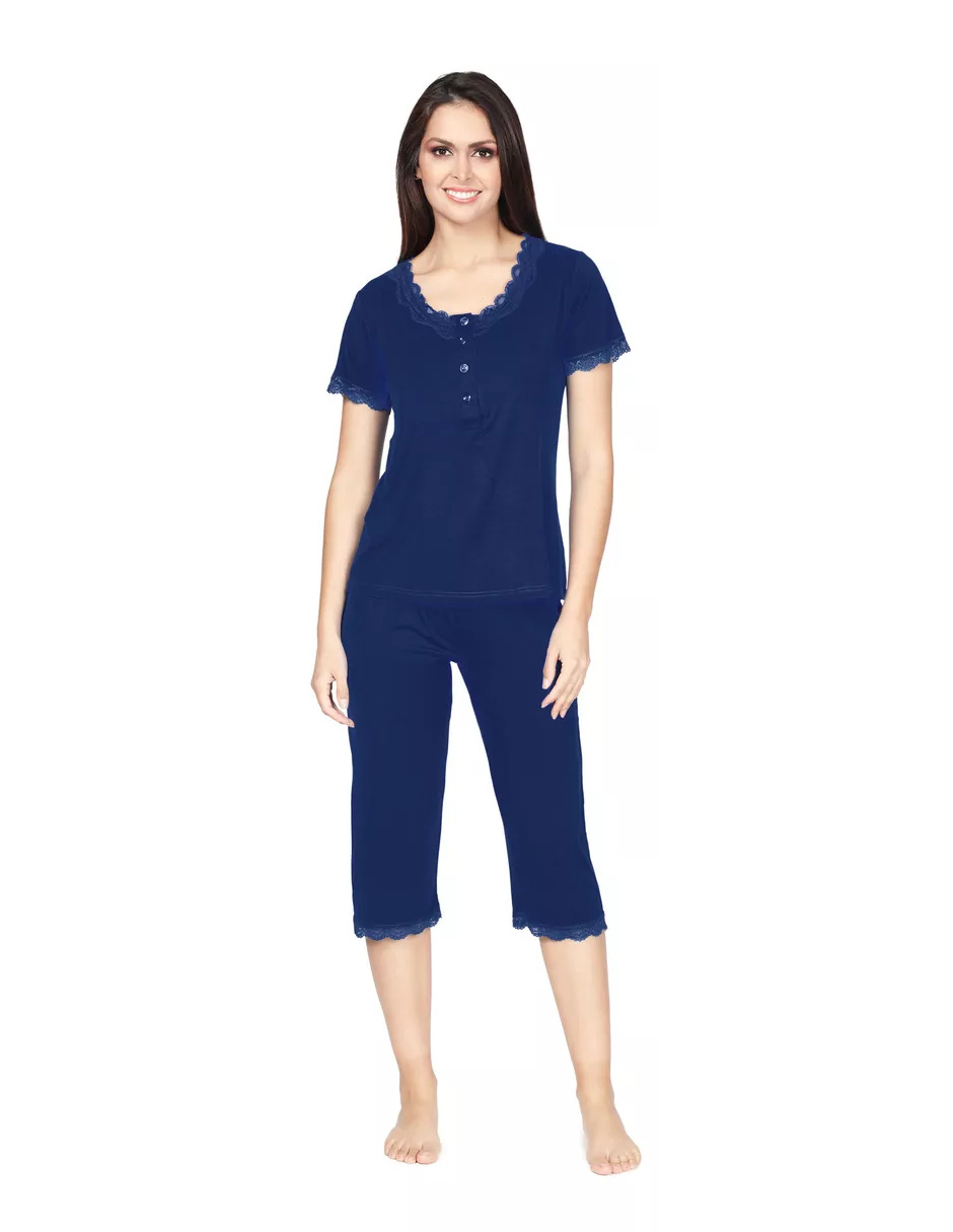 Pijama De Manga Corta Y Pantalones Capri, Cuello V Y Encaje Color Azul