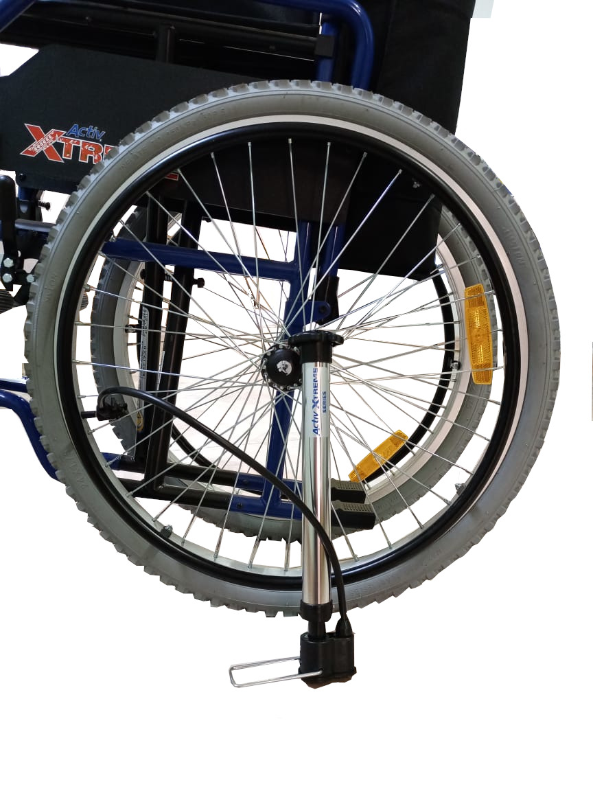Foto 7 | Silla de Ruedas ReActiv R218020To-TN color Azul Todo Terreno Descansapies Xtreme 18"