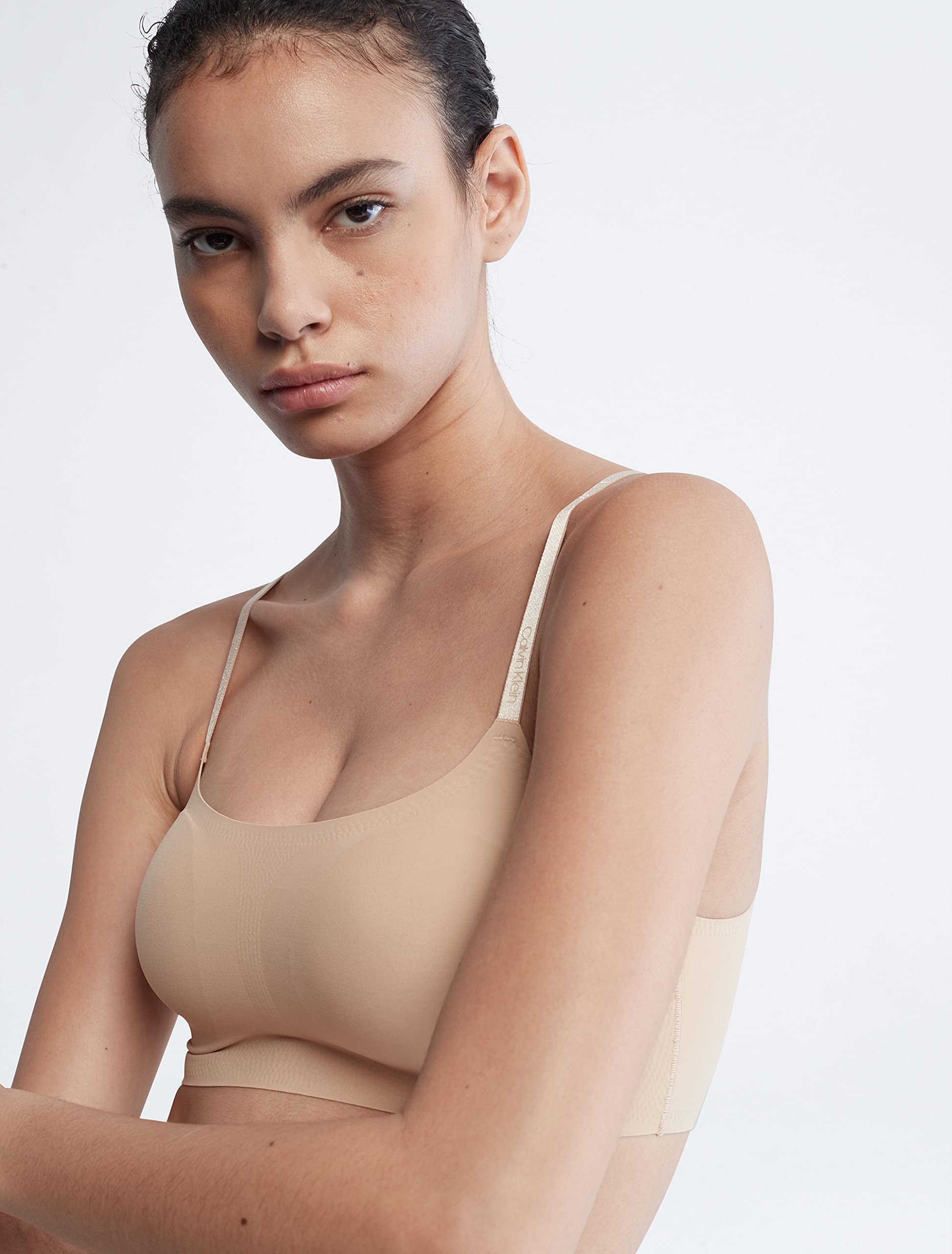 Foto 3 pulgar | Sujetador Tipo Bralette Calvin Klein Invisibles Comfort para Mujer - Venta Internacional
