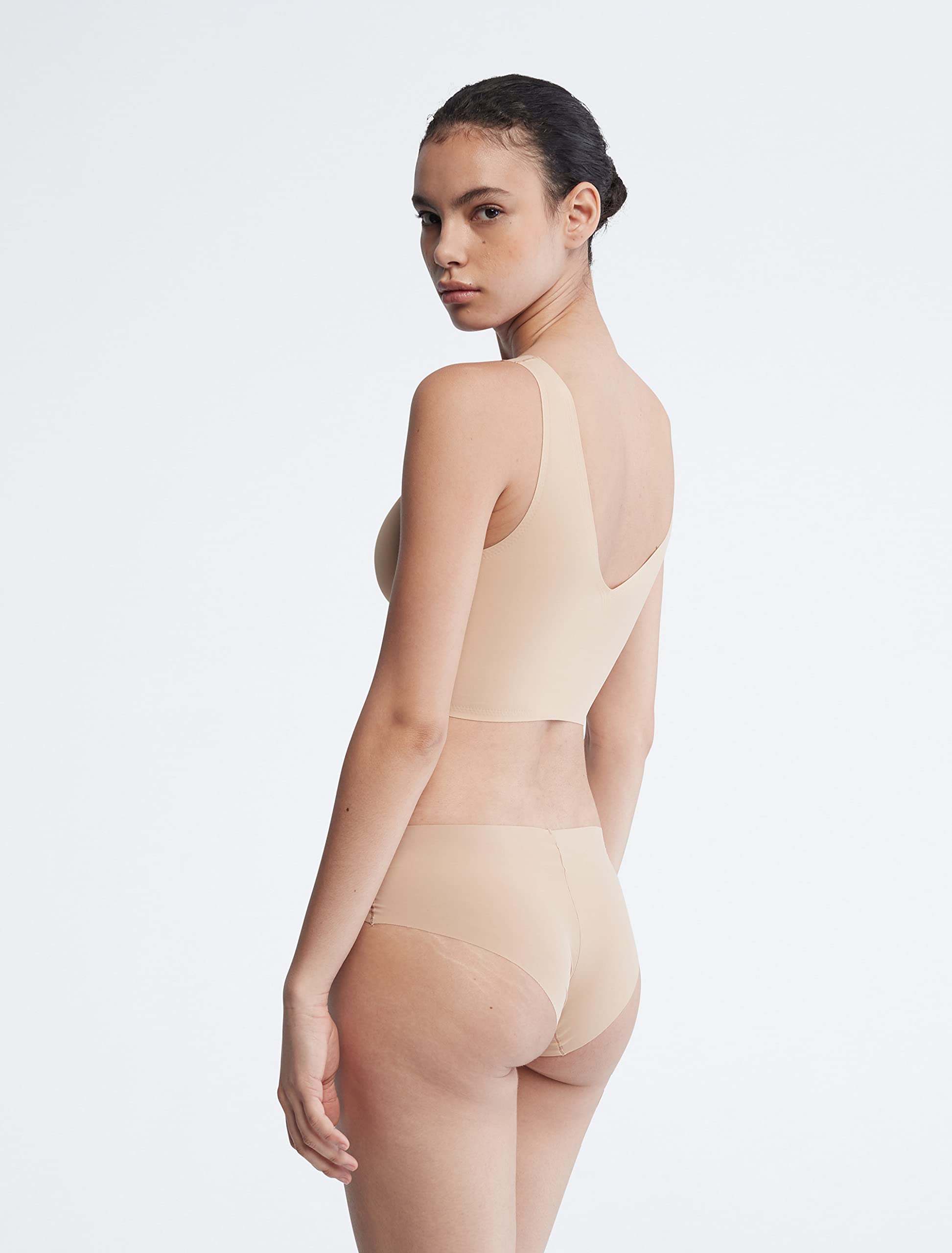 Foto 3 pulgar | Bralette Calvin Klein Invisibles Comfort con Cuello En V - Venta Internacional