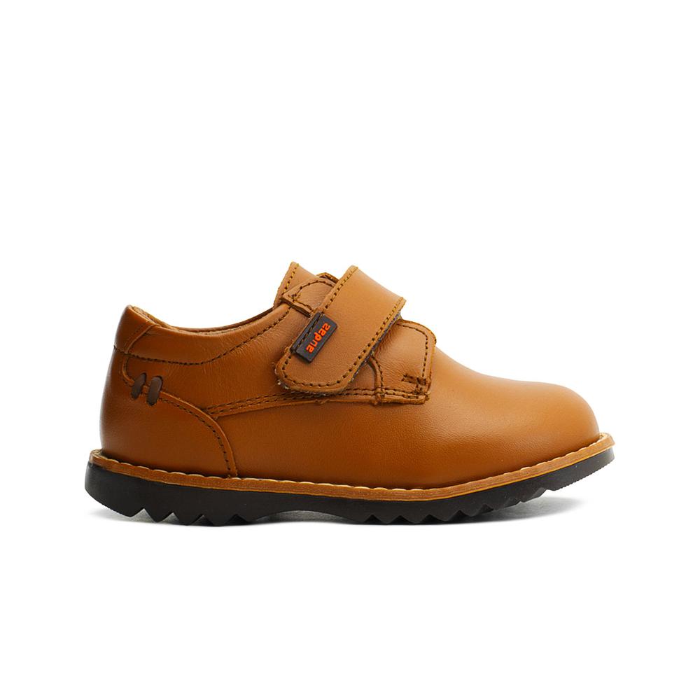 Foto 7 pulgar | Zapato Derby Piel Audaz Niño En Color Miel Ajuste De Velcro Beige