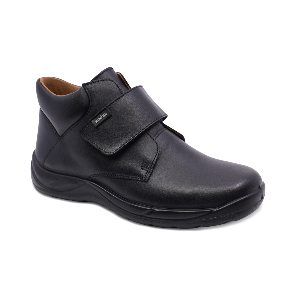 Bota Escolar Audaz Para Niño De Piel Negro Tadeo Con Tira De Contacto