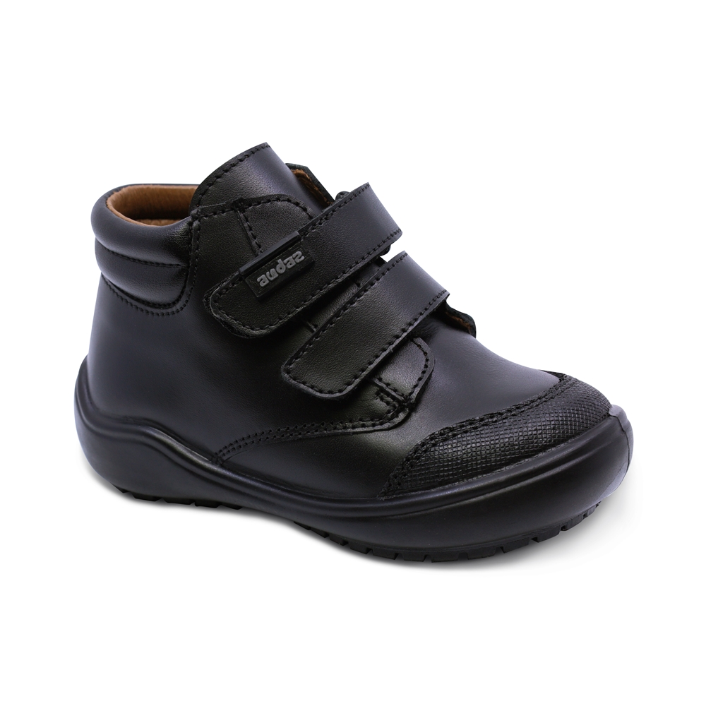 Bota Escolar Audaz Para Niño De Piel En Negro Castor Con Puntera Antirraspaduras
