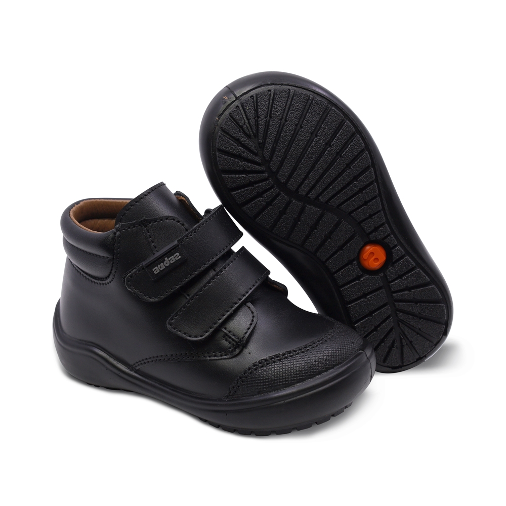 Foto 8 pulgar | Bota Escolar Audaz Para Niño De Piel En Negro Castor Con Puntera Antirraspaduras