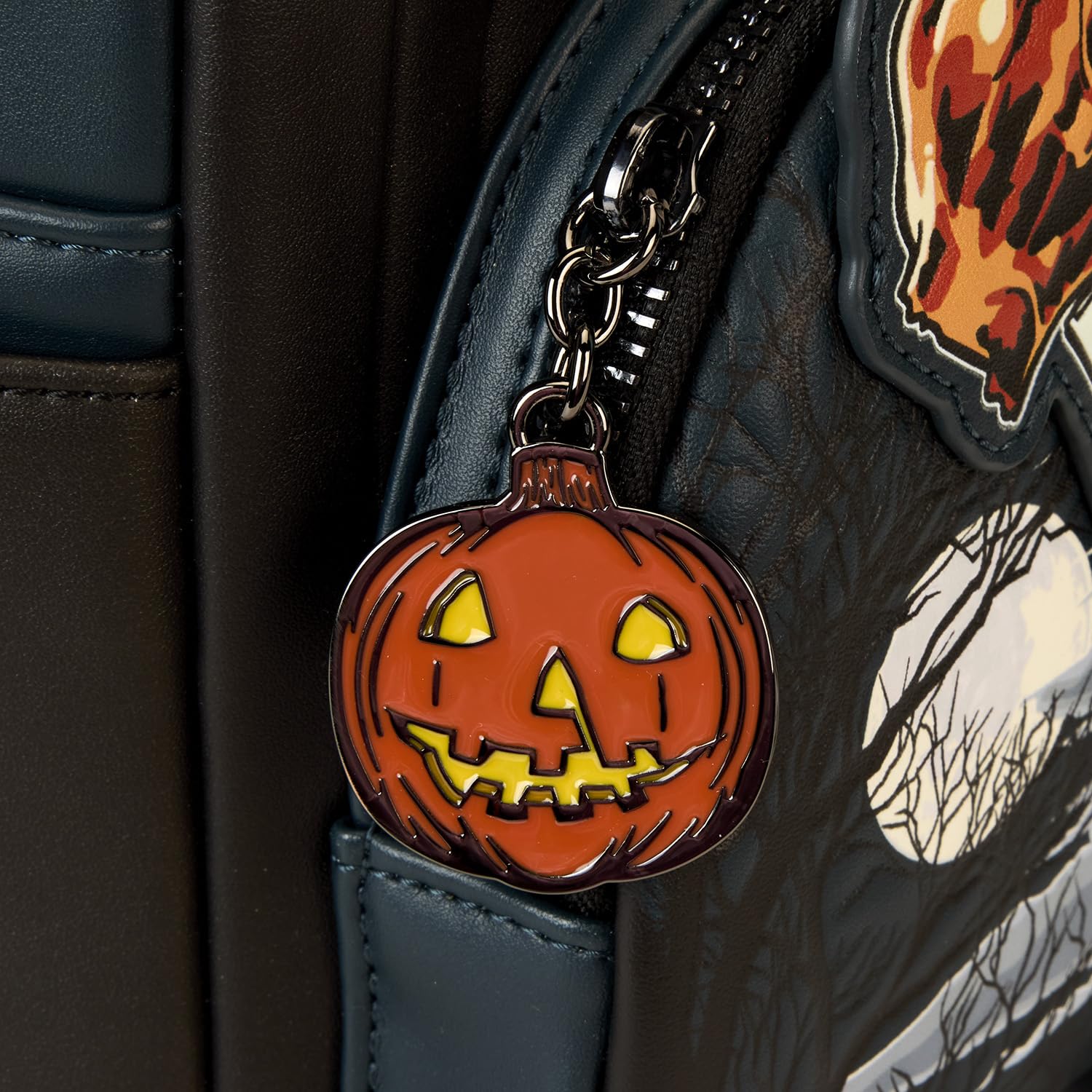 Foto 4 pulgar | Mochila Loungefly Michael Myers Jack-o'-lantern Para Halloween - Venta Internacional.