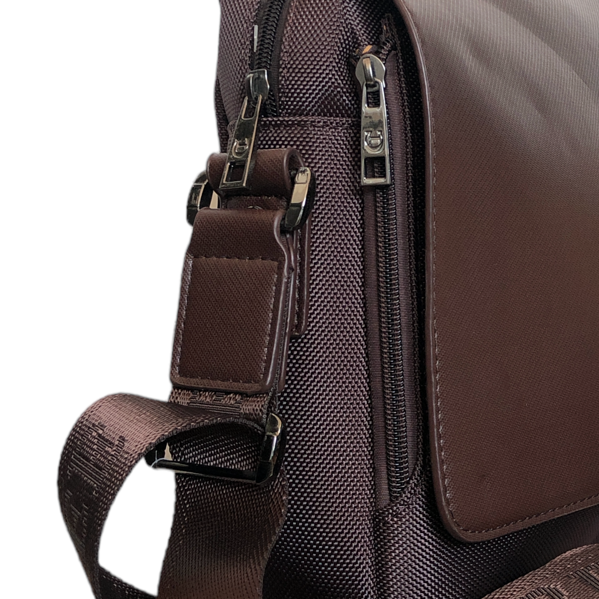 Foto 4 pulgar | Bolsa Messenger Café Para Caballero Crabtree