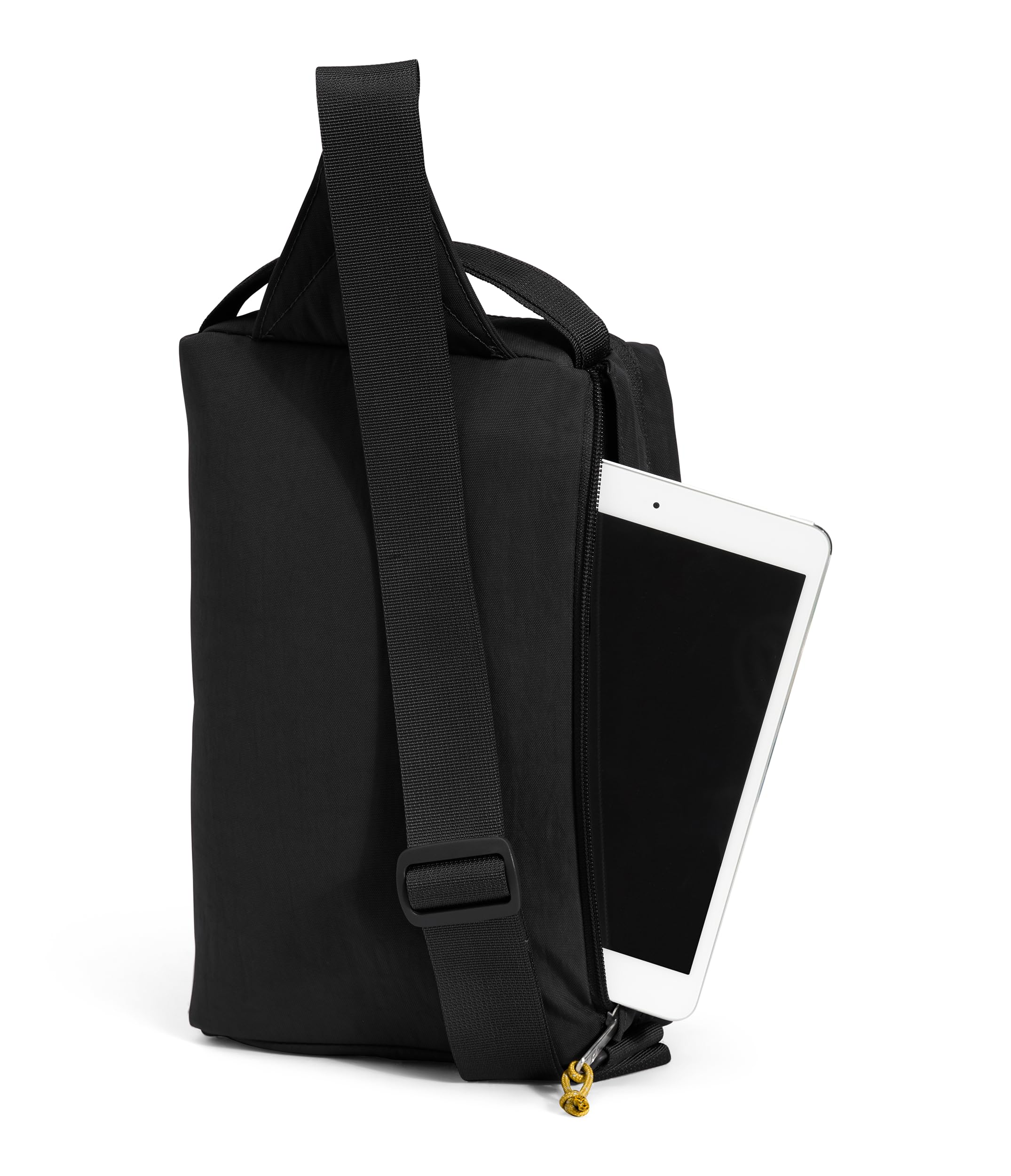 Foto 5 pulgar | Bolsa The North Face Berkeley Field Sin Pfas De 5 Litros, Color Negro Y Dorado - Venta Internacional.