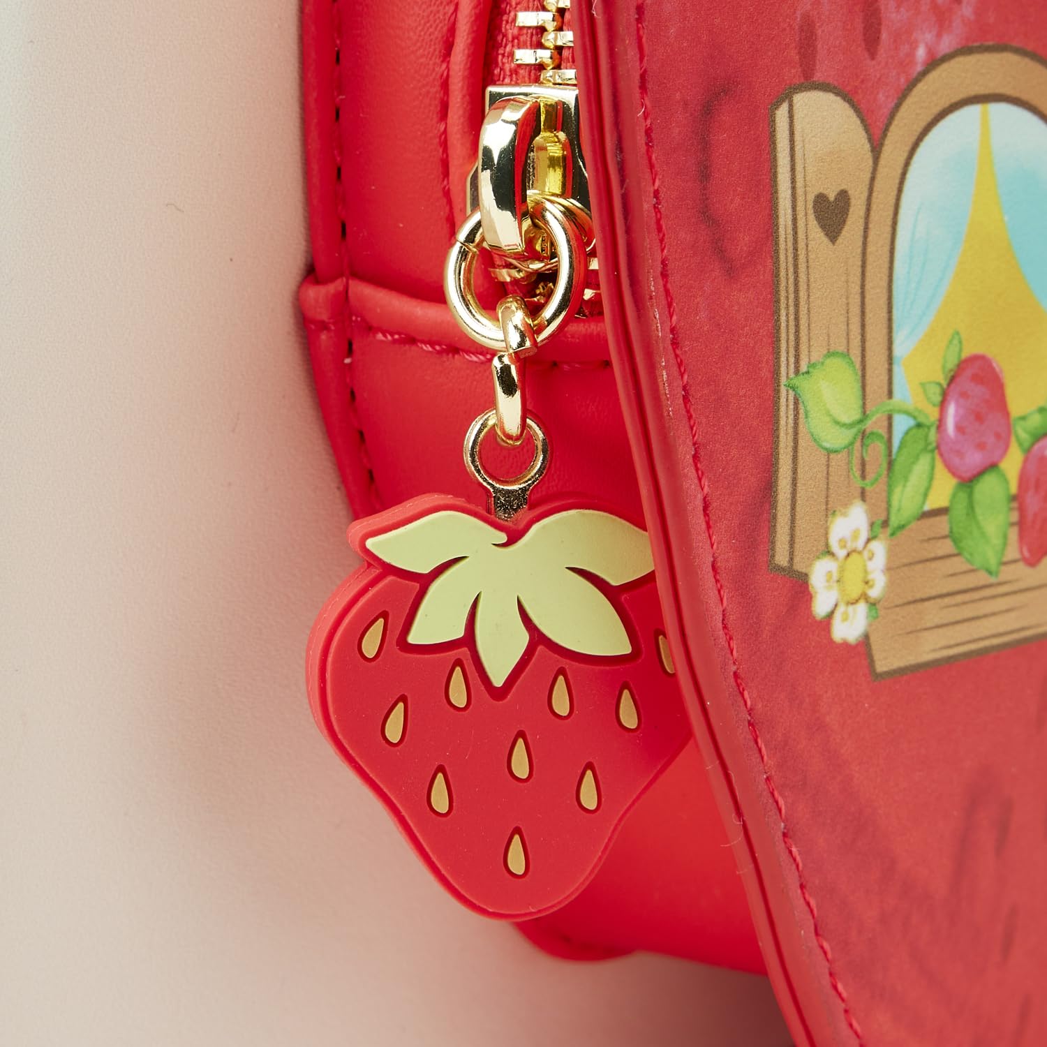 Foto 7 pulgar | Mochila Loungefly Strawberry Shortcake Strawberry House - Venta Internacional.