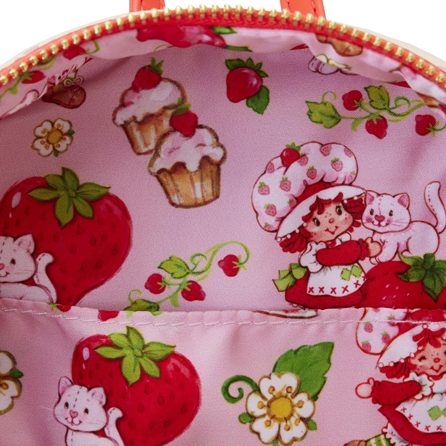Foto 8 pulgar | Mochila Loungefly Strawberry Shortcake Strawberry House - Venta Internacional.