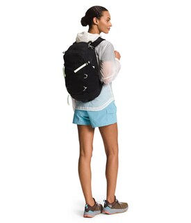 Foto 6 | Mochila The North Face Movmynt 18 Para Mujer Tnf Black/lime - Venta Internacional.
