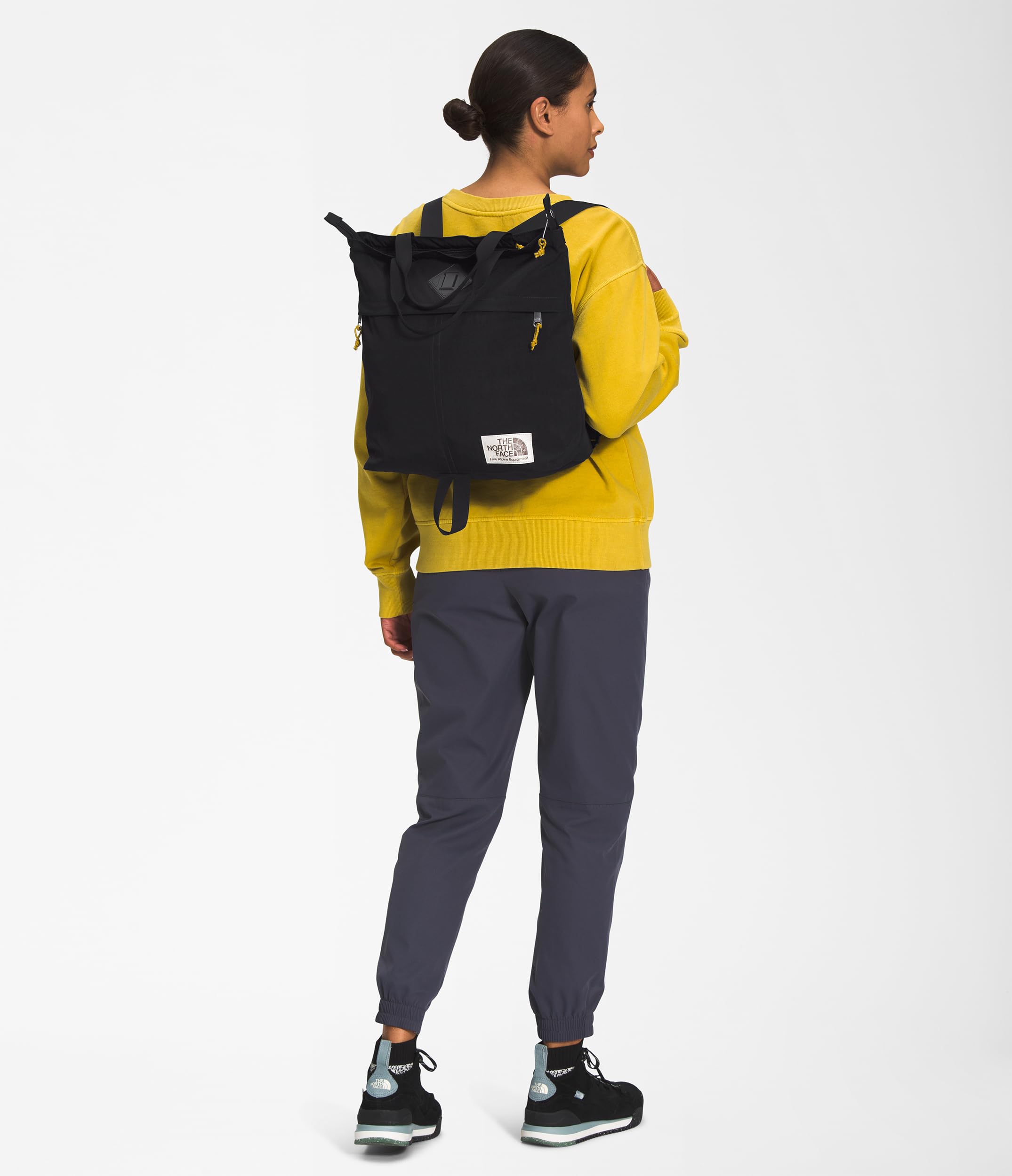 Foto 3 | Paquete De Mano The North Face Berkeley Tnf Negro/oro Mineral, Npf - Venta Internacional.