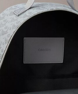 Foto 4 | Mochila Calvin Klein Jacquard Monograma Sp4060 Gris Escolar Unisex - Original