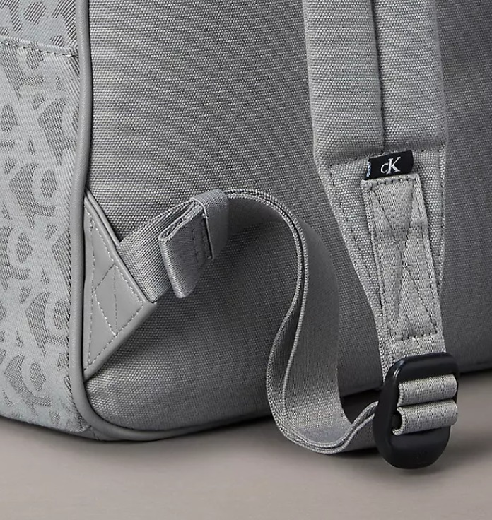 Foto 6 pulgar | Mochila Calvin Klein Jacquard Monograma Sp4060 Gris Escolar Unisex - Original