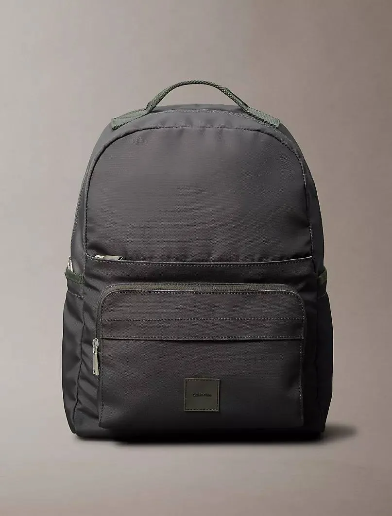Foto 2 pulgar | Mochila Calvin Klein Backpack Utilitaria Escolar Porta Laptop Espacioso Verde 3101 Original