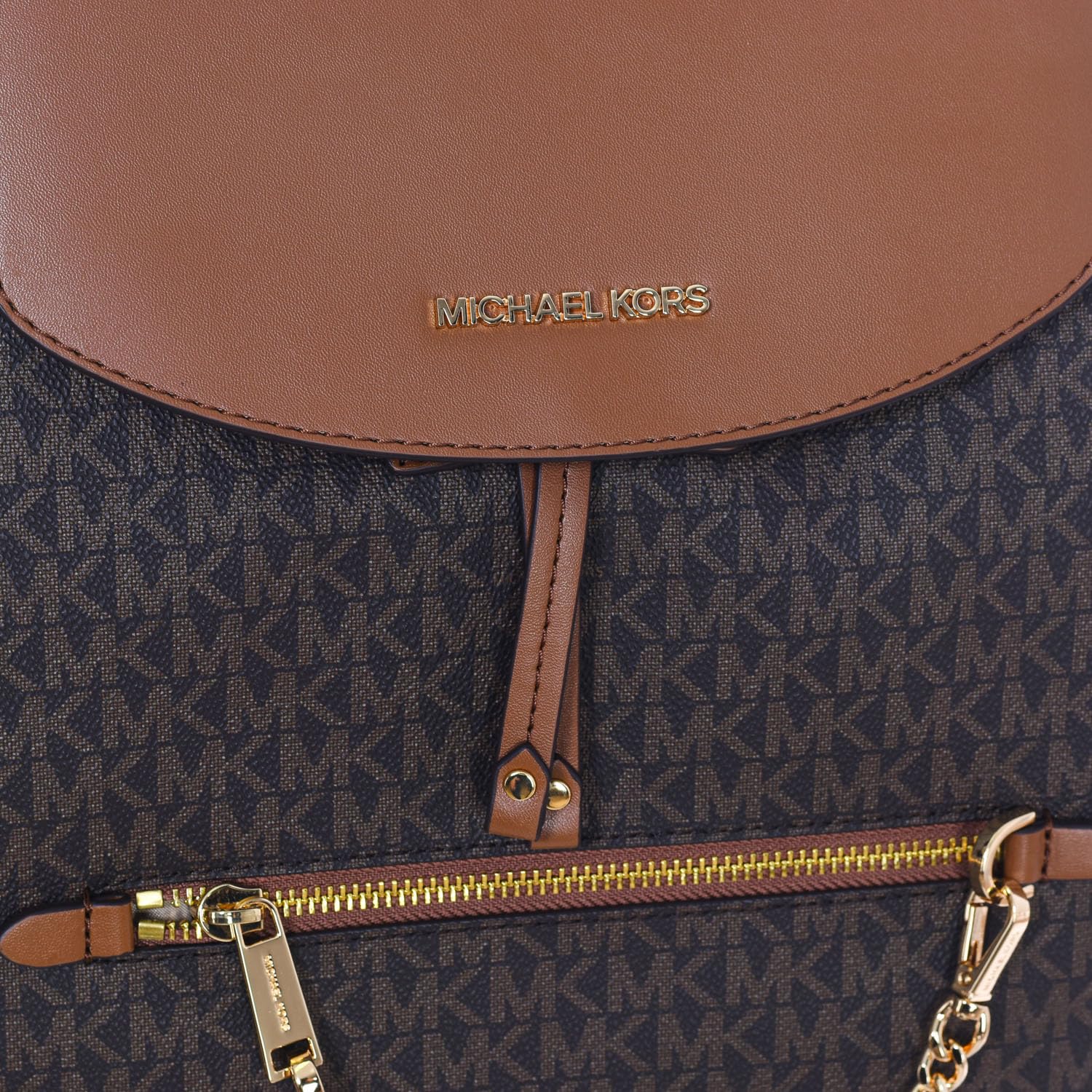 Foto 2 | Mochila Michael Kors Jet Set Large Signature Pvc Marrón - Venta Internacional.