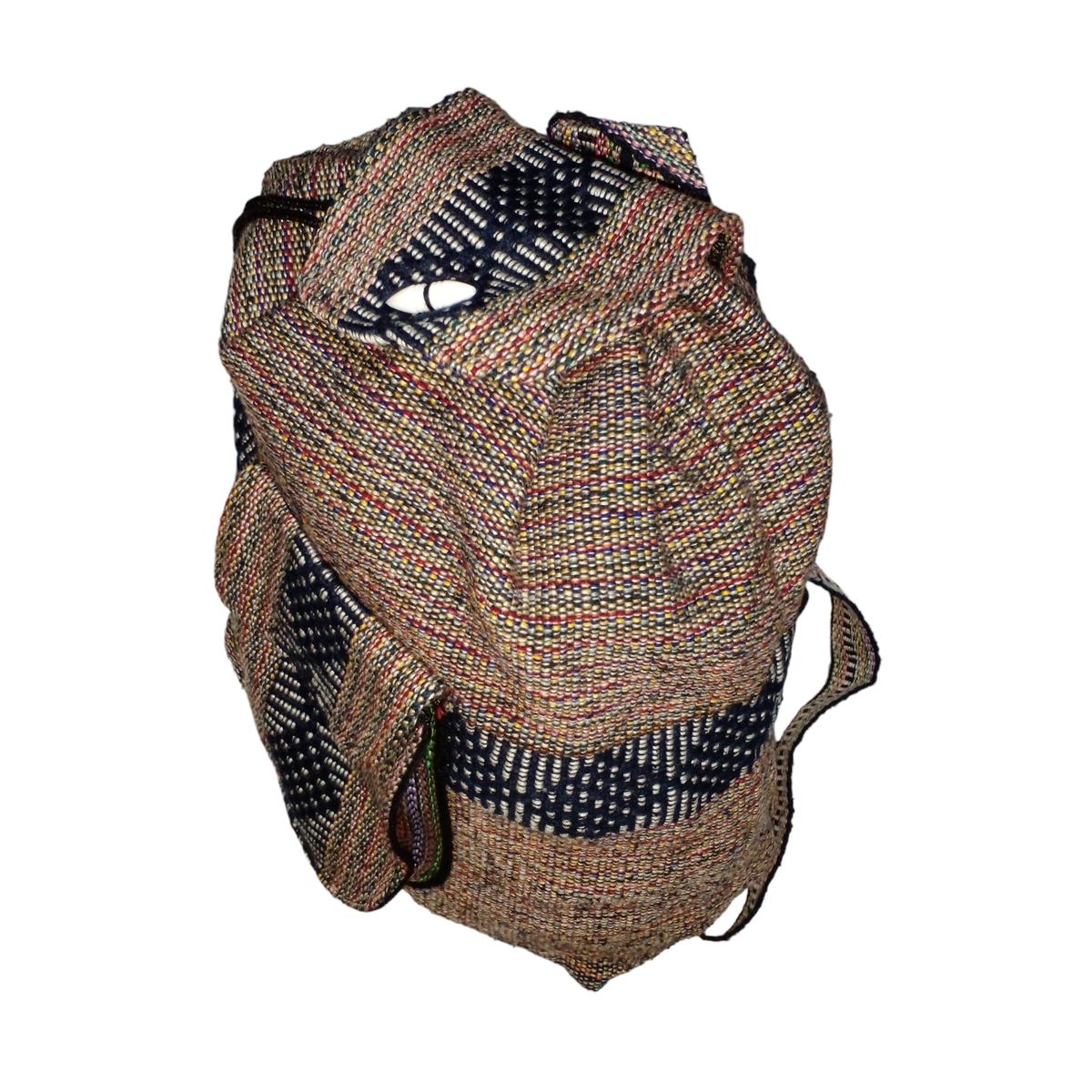 Foto 4 pulgar | Mochila De Hilo Hecha Por Mexicanos Artcraftmx  Mxxar-001  1 Pza  Multicolor/negro  Hechas A Mano