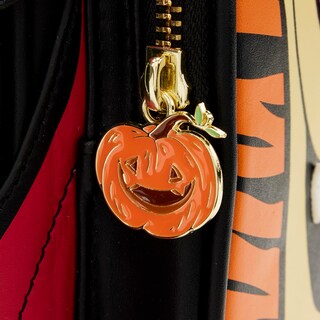 Foto 3 | Bolsa De Pasaporte Loungefly Disney Winnie The Pooh Halloween Tigger Cosplay - Venta Internacional