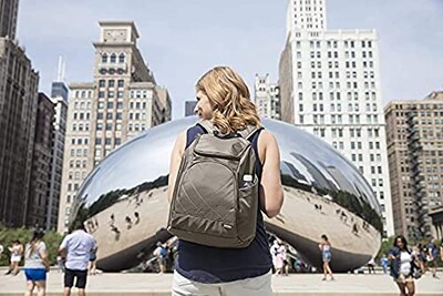Foto 6 | Mochila Travelon Anti Theft Classic Negra Con Raya Blanca - Venta Internacional.