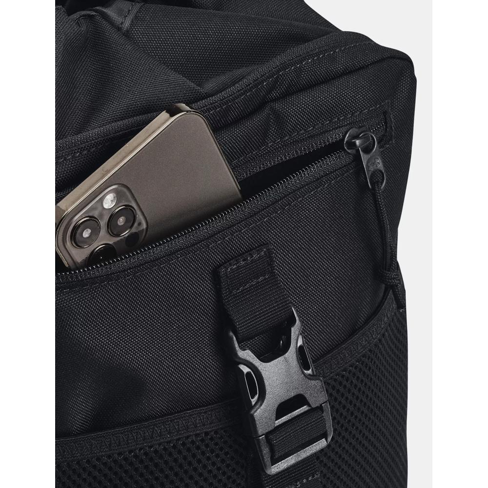 Foto 7 pulgar | Mochila Under Armour Negra
