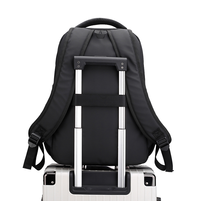 Foto 6 | Mochila Impermeable Para Portátil De 39 Litros Con Puerto Usb, Color Negro, 44 X 31 X 5 Cm - Venta Internacional.