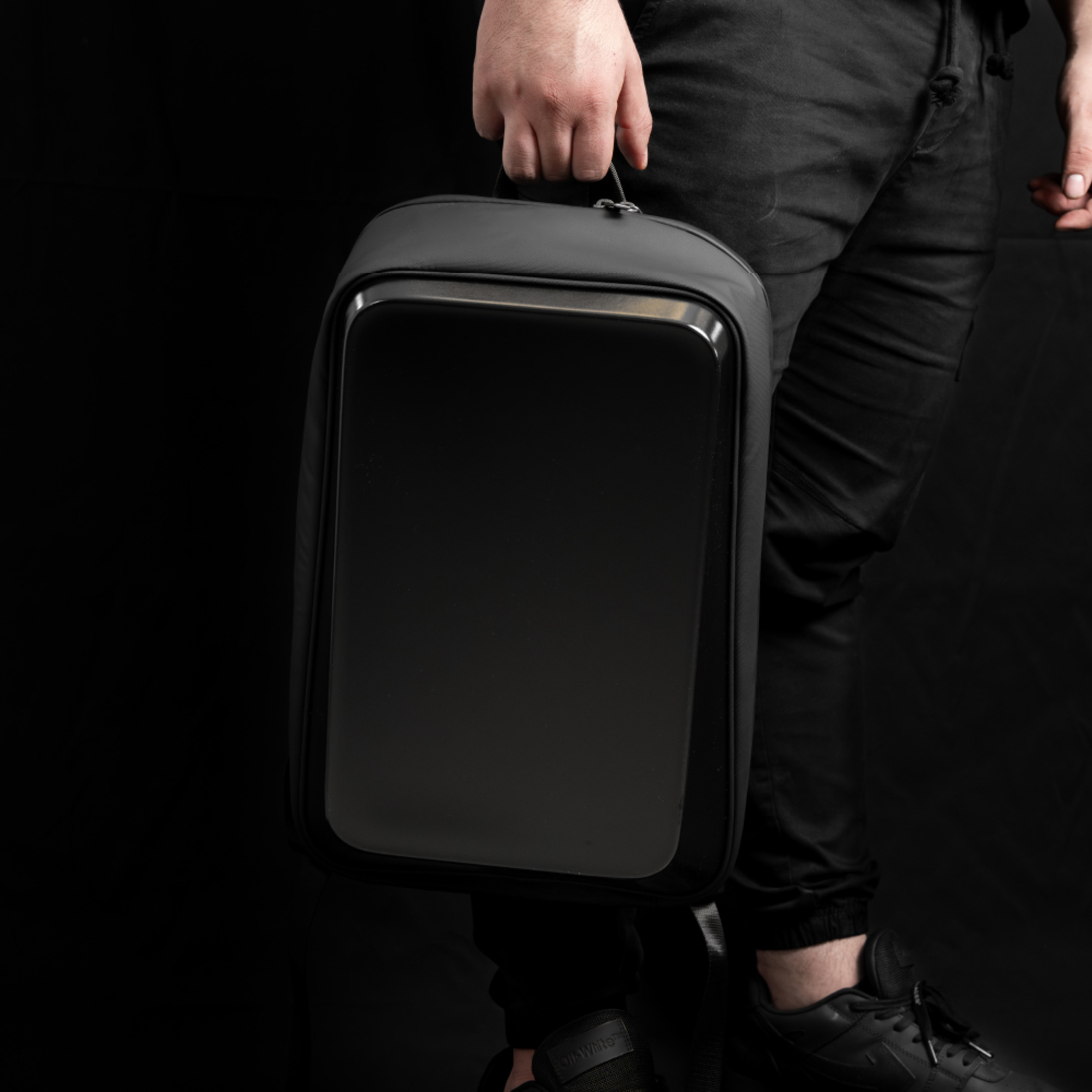 Foto 5 pulgar | Mochila Gamer Para Laptop Inok C-03, Antirrobo, Impermeable Y De 15.6 Pulgadas, Color Negro Con Carcasa Dura De 12 L