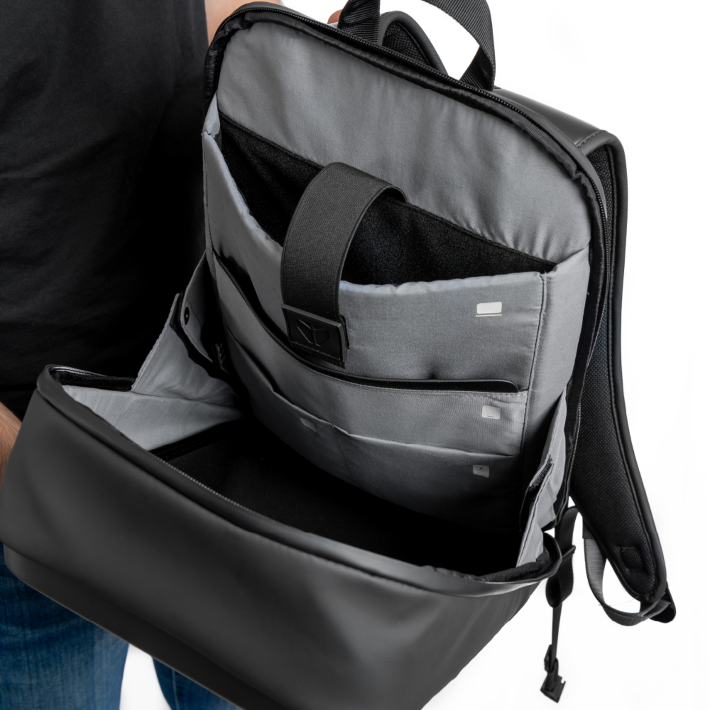 Foto 8 pulgar | Mochila Gamer Para Laptop Inok C-03, Antirrobo, Impermeable Y De 15.6 Pulgadas, Color Negro Con Carcasa Dura De 12 L